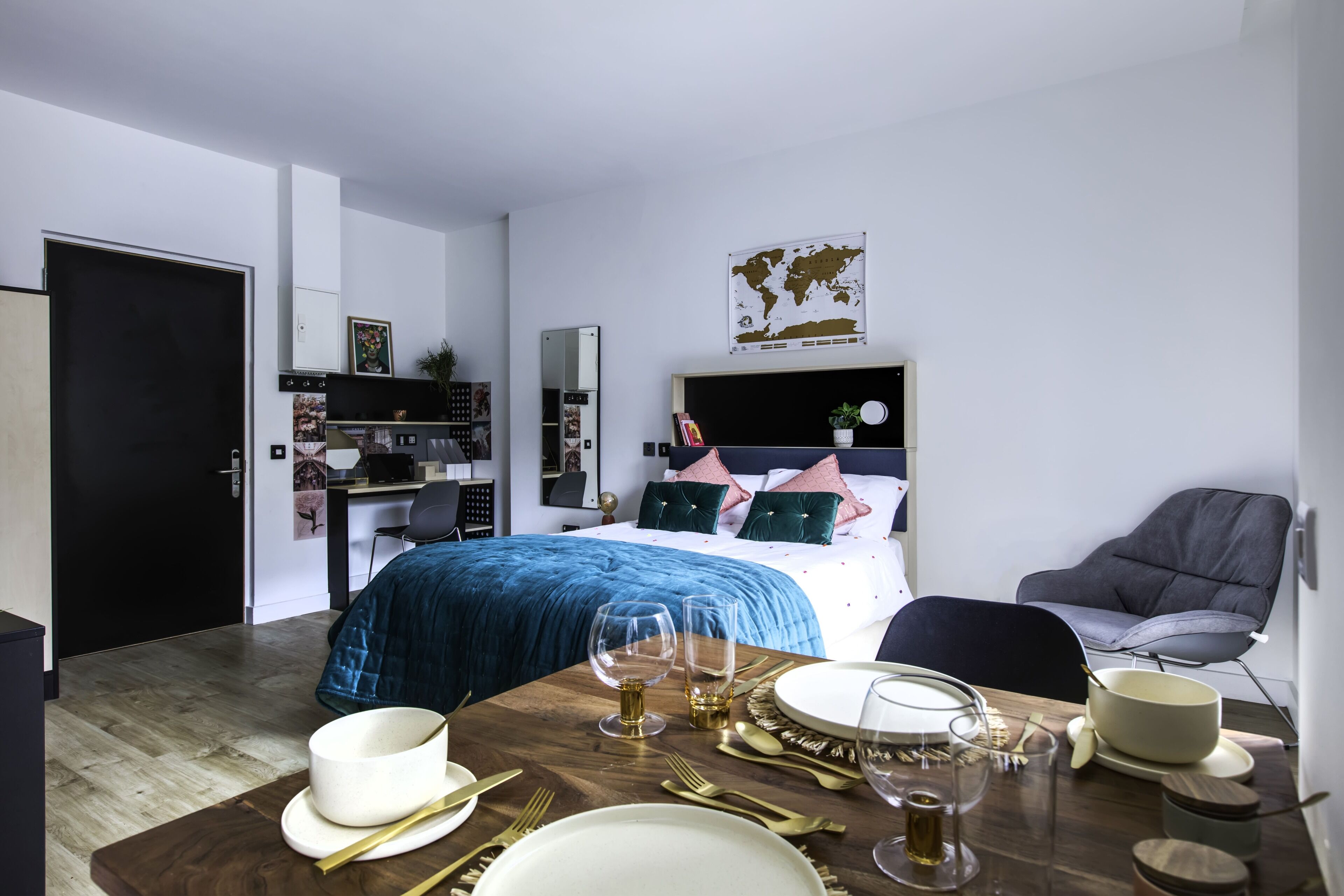 Estudio superior, 1 cama matrimonial, para no fumadores | Wifi gratis y ropa de cama 