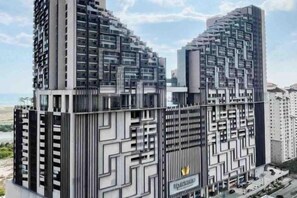 الإطلالة من المنشأة