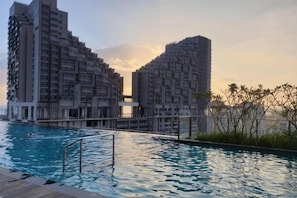 Unclassified image, 3 of 6, button - Imperio Melaka by Iconique (Melaka)