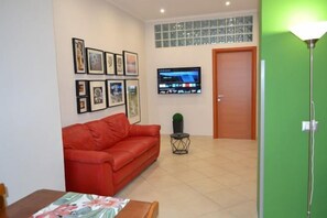 Cribs/infant beds - GarbantSuite Apartment In Rome (Rome)