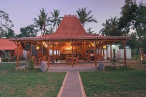 Unclassified image, 2 of 31, button - Bhalance Retreat, Mind and Soul (Bali)