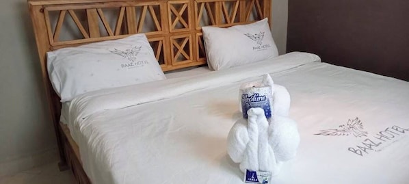 Deluxe Double Room | Free WiFi, bed sheets - Baaz Hotel Kakamega (Kakamega)