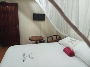 Deluxe Double Room | Free WiFi, bed sheets - Baaz Hotel Kakamega (Kakamega)