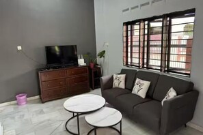 Exterior - 63 Guesthouse (Jalan Bakri)