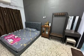 Room - 63 Guesthouse (Jalan Bakri)