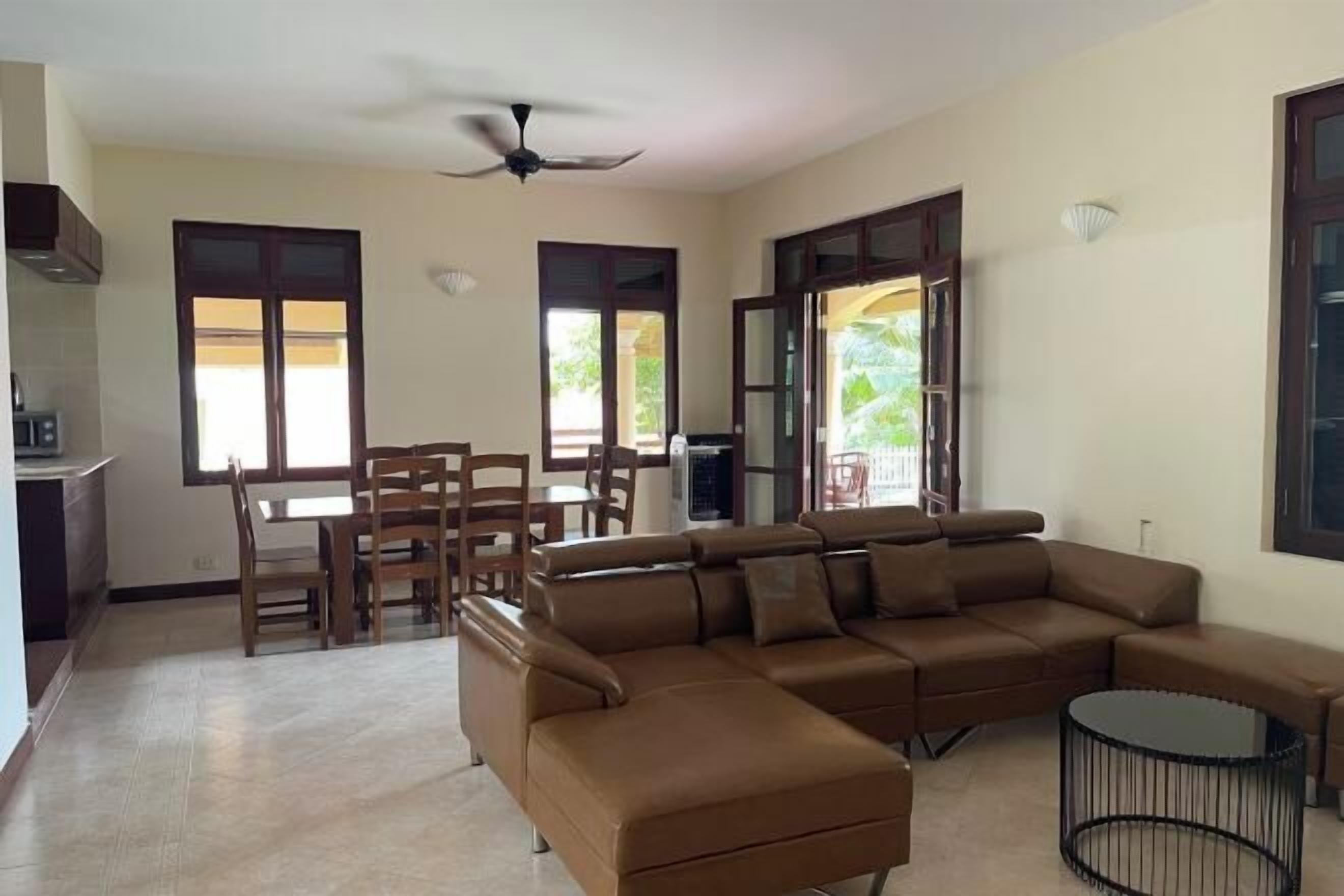 บริเวณนั่งเล่น