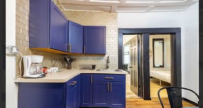 The Black Bottom Barbershop House – Historic 5BR