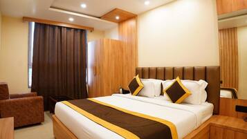 豪華雙人房, 陽台, 花園景觀 | 免費無線上網