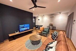 Exterior - Galaria3 18PAX 4BRNearTC, DinosaurLand, PS4, Netfx (Kuala Kuantan)