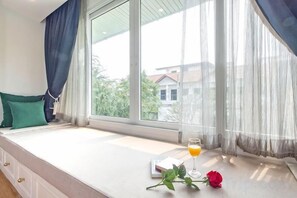 Unclassified image, 4 of 118, button - 9 bedroom Stylish 2-Villa Combination by Hi At Home (Pattaya)