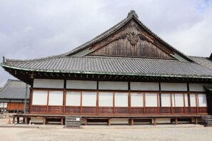 Unclassified image, 5 of 18, button - Suou・Nijo Castle South Adjacent to Nijo Castle and Shinsen-en (Kyoto)