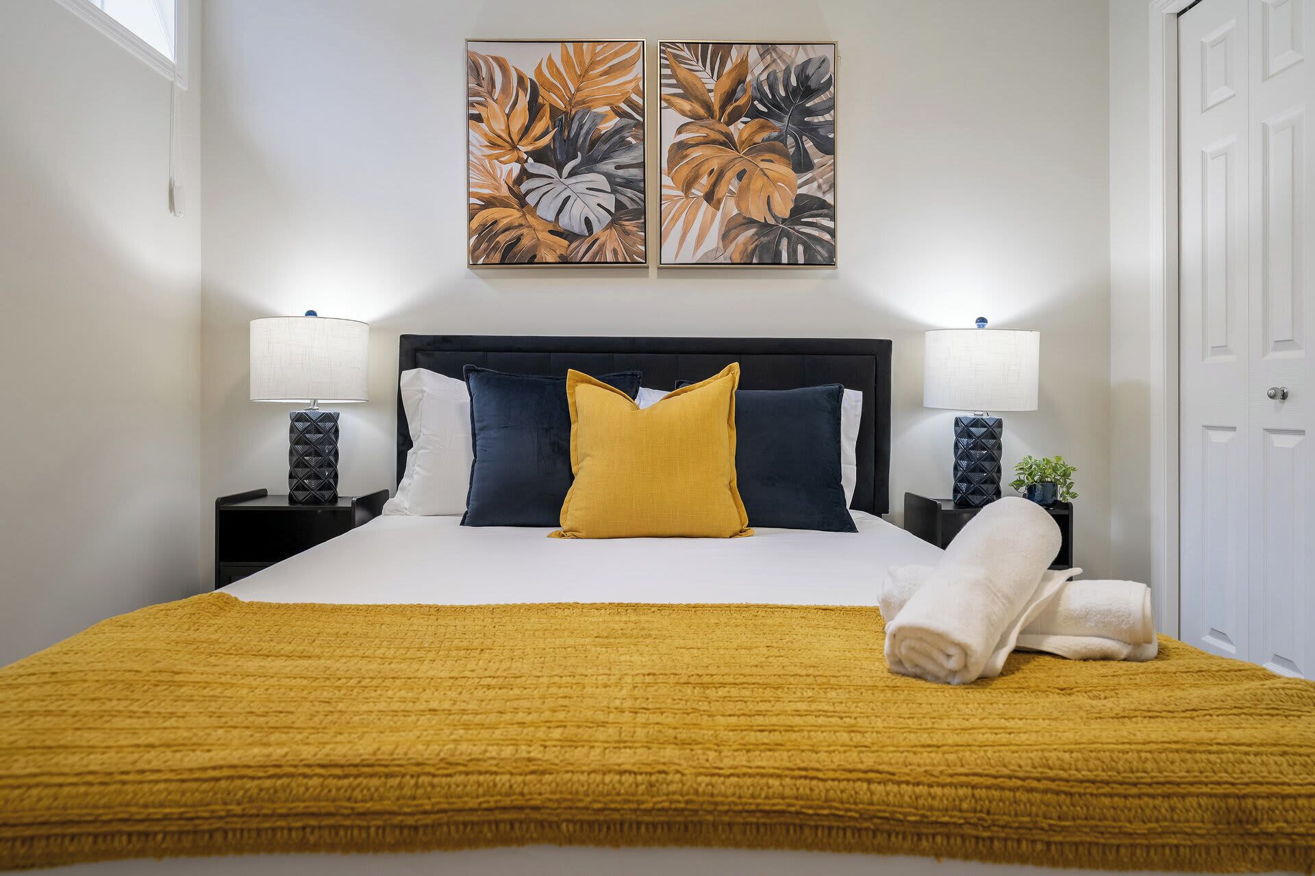 2 slaapkamers, een strijkplank/strijkijzer, reisbedje, wifi