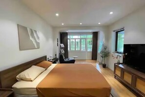 Unclassified image, 2 of 17, button - OH Trendy homes Hoan Kiem LTK Bancony City view (Hanoi)