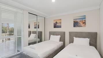 3 bedrooms, desk, iron/ironing board, WiFi