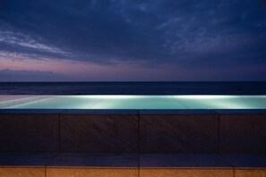 Outdoor pool - Lapita Resort (Sakai)