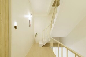 Interior - 72 House & Cafe (Bangkok)