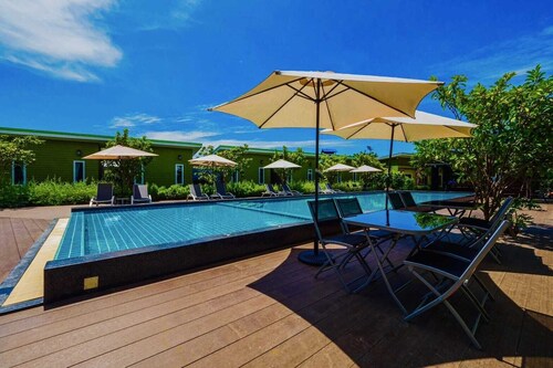 Sky hip resort jomtean pattaya