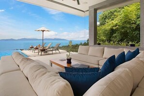 حمام سباحة خارجي