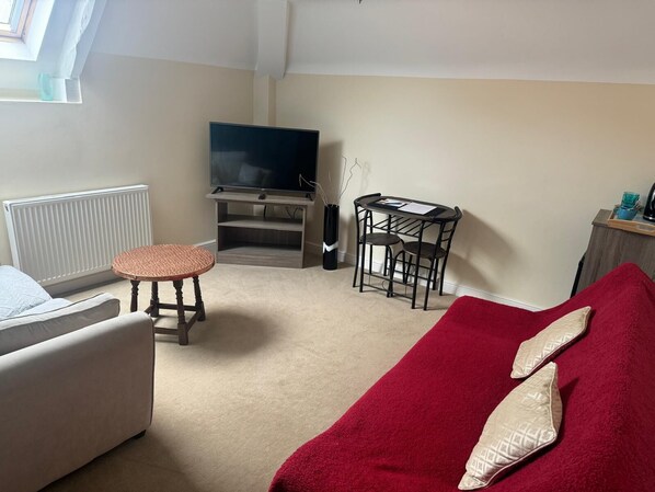 Comfort Triple Room | Iron/ironing board, free WiFi