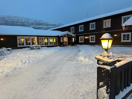 Front of property. Bjorliheimen Fjellhotell-Hotellrom