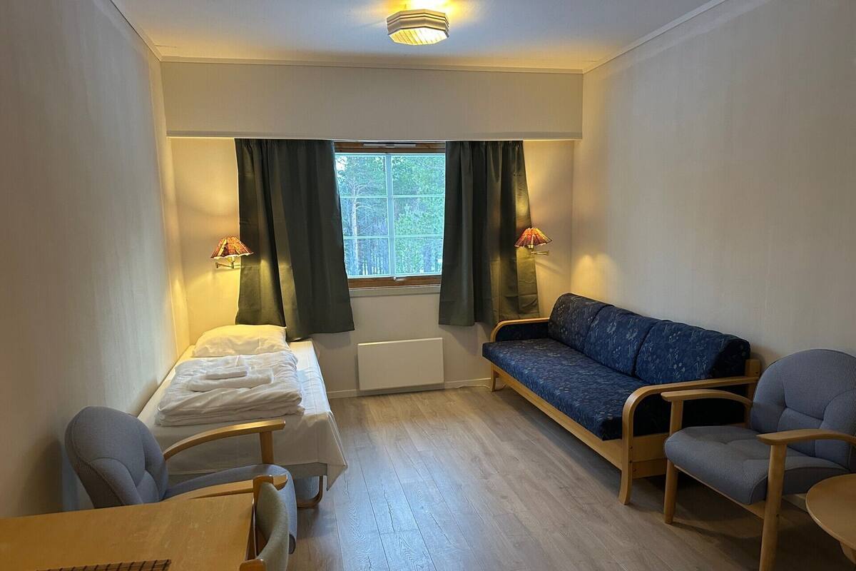 Single Room, Mountain View | Desk, laptop workspace, free WiFi