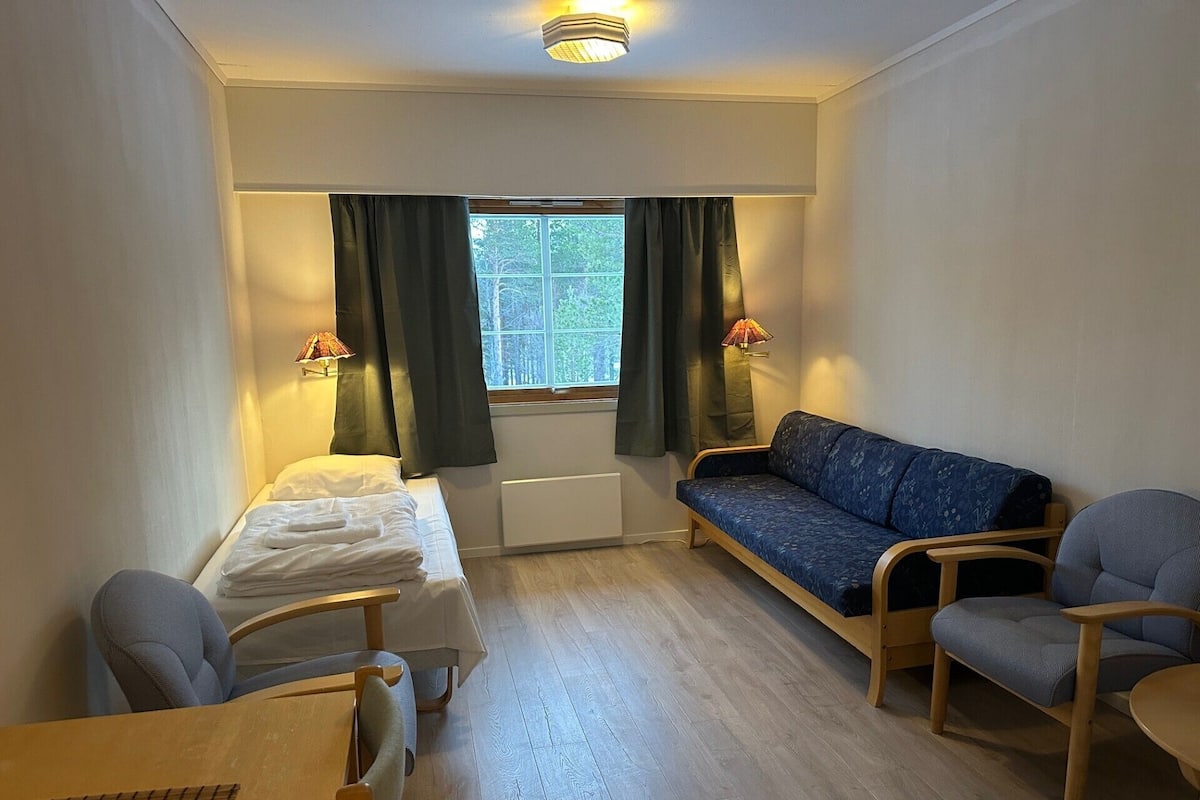 Single Room, Mountain View | Desk, laptop workspace, free WiFi