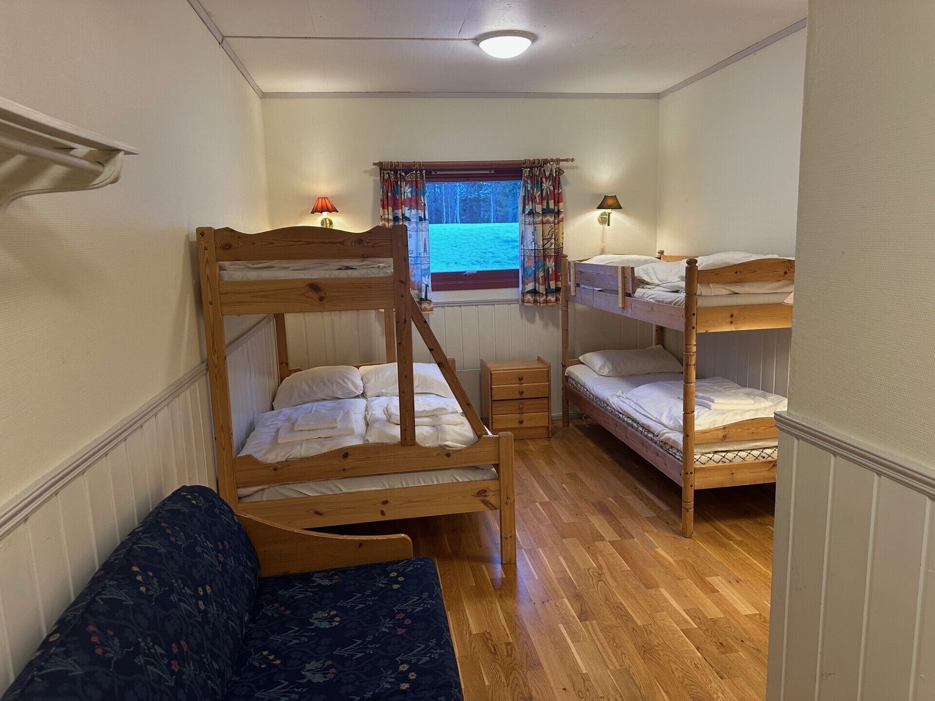 Family Room, Mountain View | Desk, laptop workspace, free WiFi