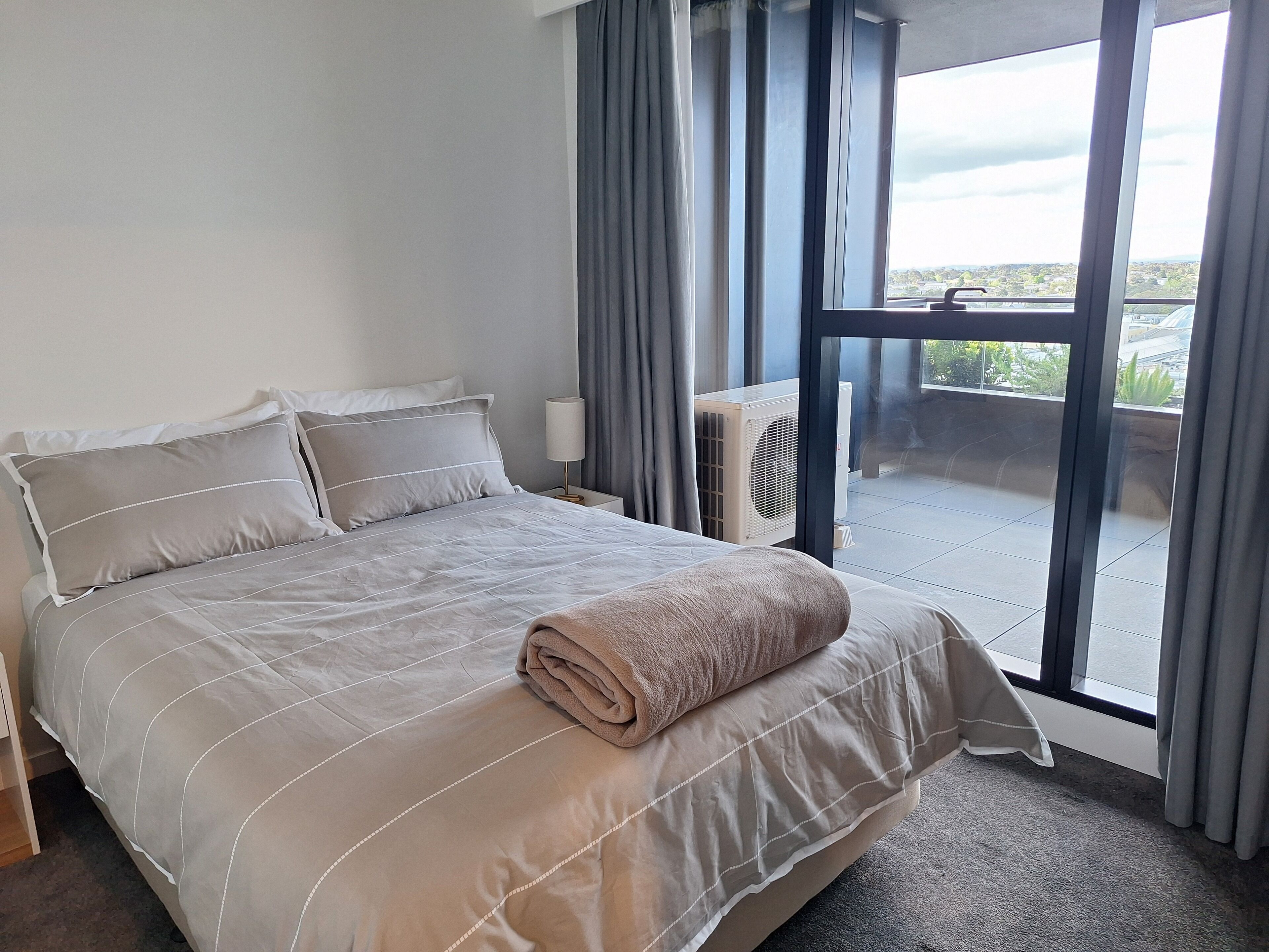 1 bedroom, in-room safe, iron/ironing board, free WiFi