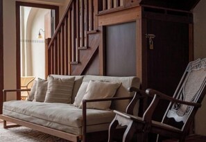 Room - Lumut Heritage - a walk to Armenian St Art & Cafes (George Town)