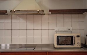 Room - Lumut Heritage - a walk to Armenian St Art & Cafes (George Town)