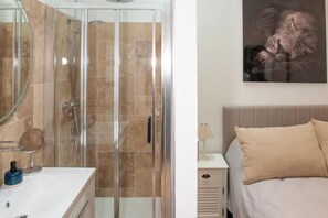 Cribs/infant beds - Les Tropéziennes de Libourne (Libourne)