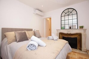 Cribs/infant beds - Les Tropéziennes de Libourne (Libourne)