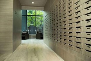 Interior - Circle Sukhumvit 11 (Room 85) (Bangkok)