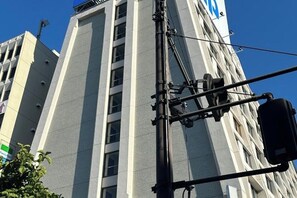 Unclassified image, 4 of 27, button - Shin-Osaka 1005 (Osaka)