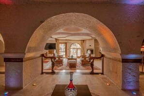 Cribs/infant beds - Cappadocia Gamirasu Cave Hotel (Ayvali)