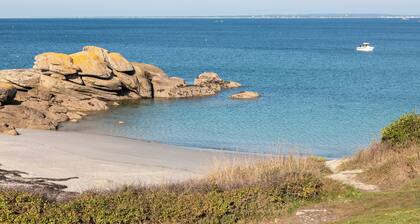 Holiday Home 'Aimée Familiale 150m Plage' with Private Garden and Wi-Fi