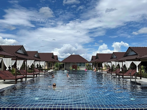 Bu-Gaan Sukhothai Village