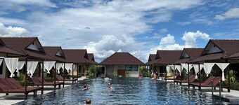 Bu-Gaan Sukhothai Village