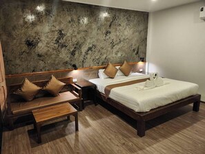 Kahden hengen deluxe-huone | Työpöytä, ilmainen Wi-Fi, vuodevaatteet