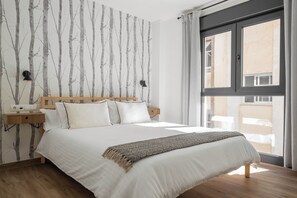 Apartamento executivo | Ferros/tábuas de passar roupa, Wi-Fi de cortesia