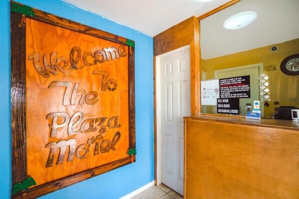 Lobby - Explore Room Parking Available Near Mustang Island Beach Pet Friendly (Corpus Christi)