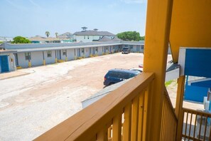 Property grounds - Explore Room Parking Available Near Mustang Island Beach Pet Friendly (Corpus Christi)