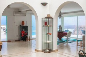 Room - Infinity View 4 Bed Pool Villa (Mirleft)