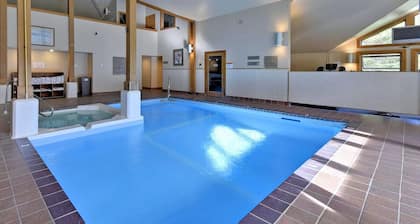 Trail Creek 16 with an easy ski back trail