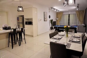 Dining - Teega Modern 4BR 12pax pooltable (Iskandar Puteri)