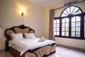 Room - GEM VILLA 10 - 5 Bedroom, 6 Bathroom, Big Pool, Big Garden (Ho Chi Minh City)