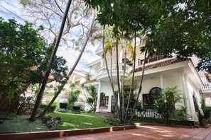 Room - GEM VILLA 10 - 5 Bedroom, 6 Bathroom, Big Pool, Big Garden (Ho Chi Minh City)