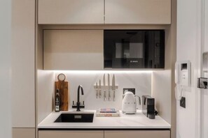 Room - Kensington City Studio (London)