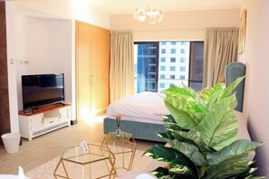 Cribs/infant beds - Cosmos Living Spacious with Balcony GCV1 (Dubai)