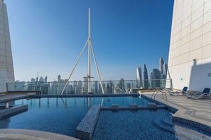 Outdoor pool - Cosmos Living Spacious with Balcony GCV1 (Dubai)